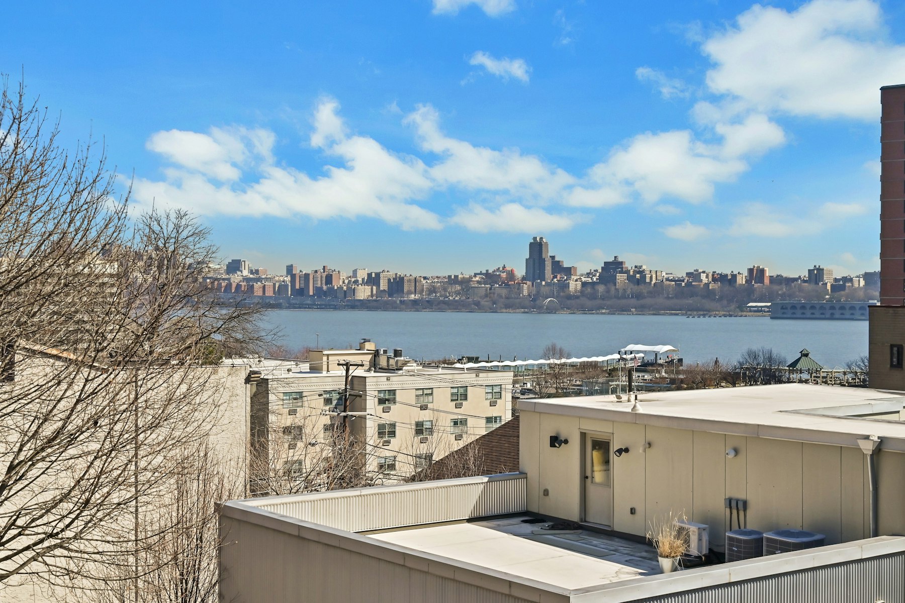 30 Columbia Terrace Apt 2